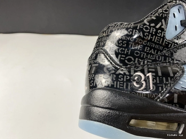 633068-010 5 Retro Jordan Doernbecher AIR 0701